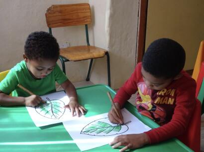 The Breede Centre, kinderen zijn aan het kleuren